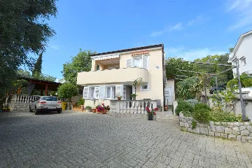 Apartment with Balcony in Čižići, Krk Island