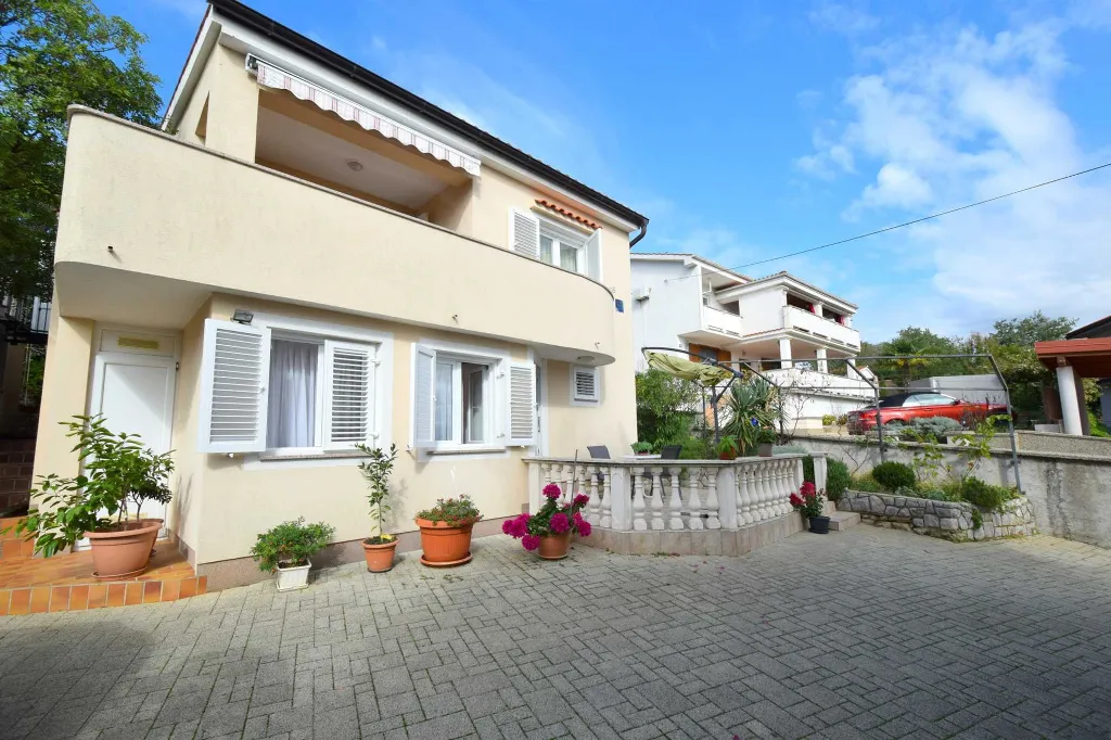 Apartment with Balcony in Čižići, Krk Island