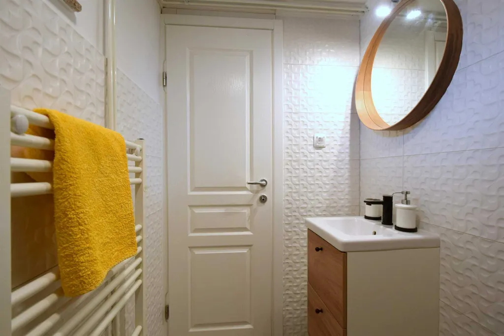 1-Bedroom Apartment with Terrace in Čižići