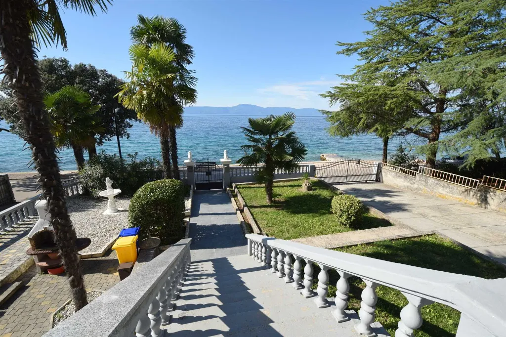 Studio Apartment in Malinska with Sea View