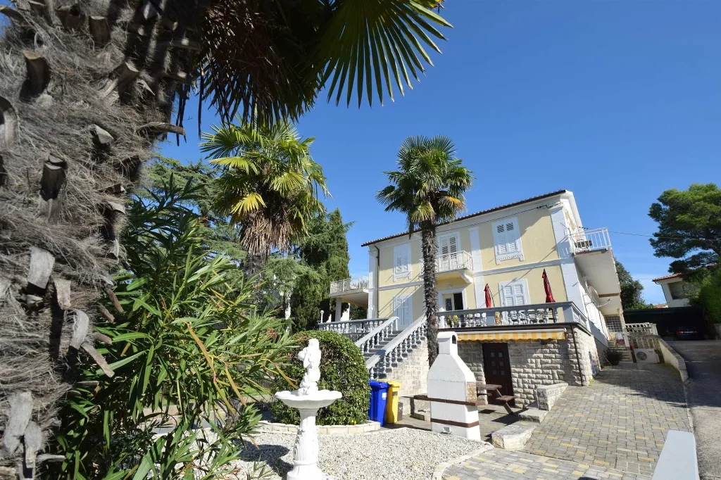 Studio Apartment in Malinska with Sea View