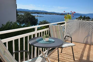 Studio Apartment in Malinska with Sea View