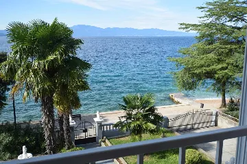Studio Apartment for 2 with Sea View in Malinska