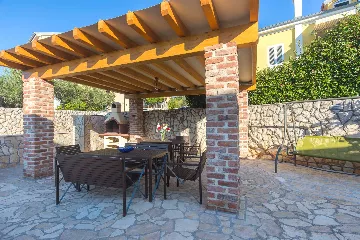 Čižići Apartment for 3 Guests with Sea-View Balcony