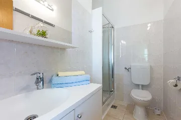 Čižići Apartment for 3 Guests with Sea-View Balcony