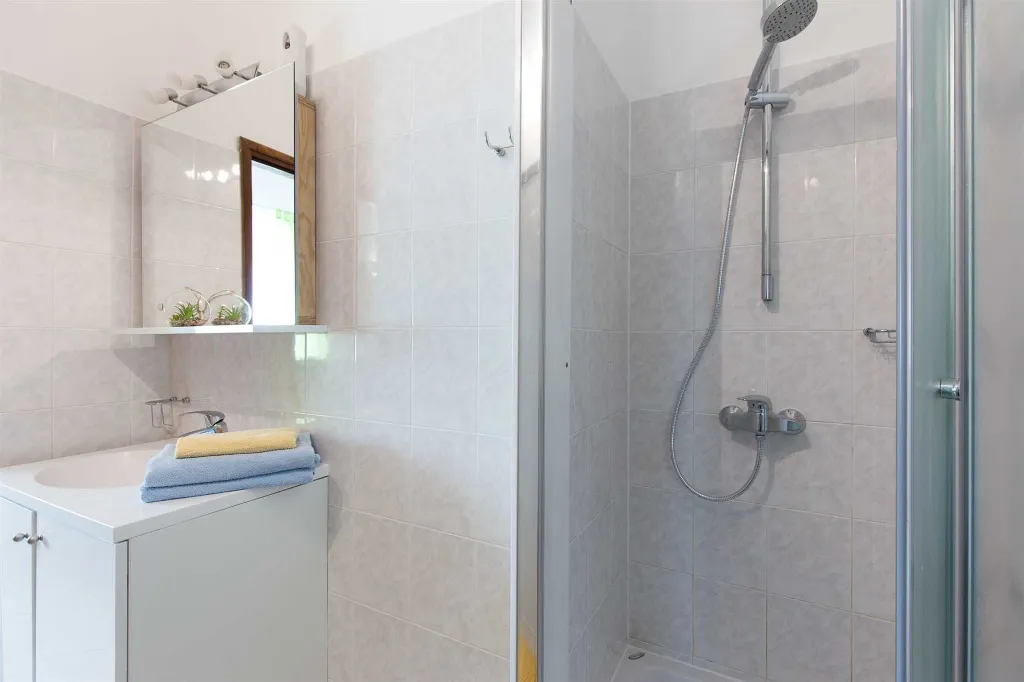 Čižići Apartment for 3 Guests with Sea-View Balcony