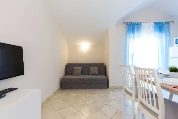 Apartment with Sea-View Balcony in Čižići