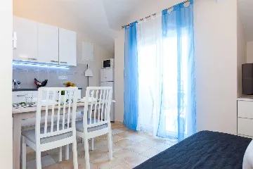 One-Bedroom Apartment with Sea View in Čižići