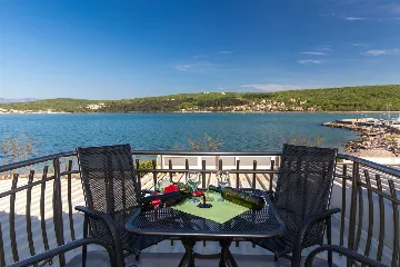 One-Bedroom Apartment with Sea View in Čižići