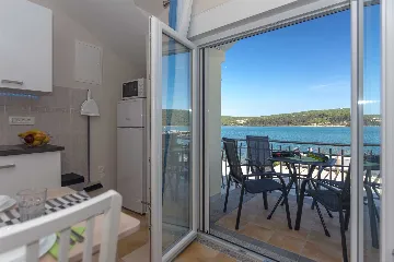 One-Bedroom Apartment with Sea View in Čižići