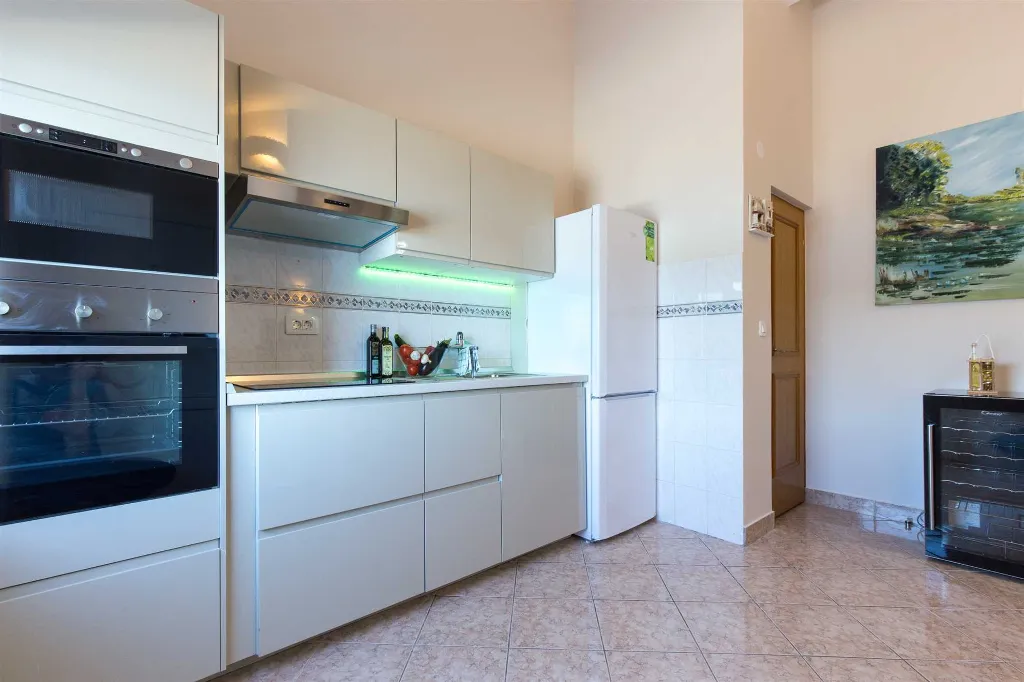 Two-Bedroom Apartment with Sea View in Čižići