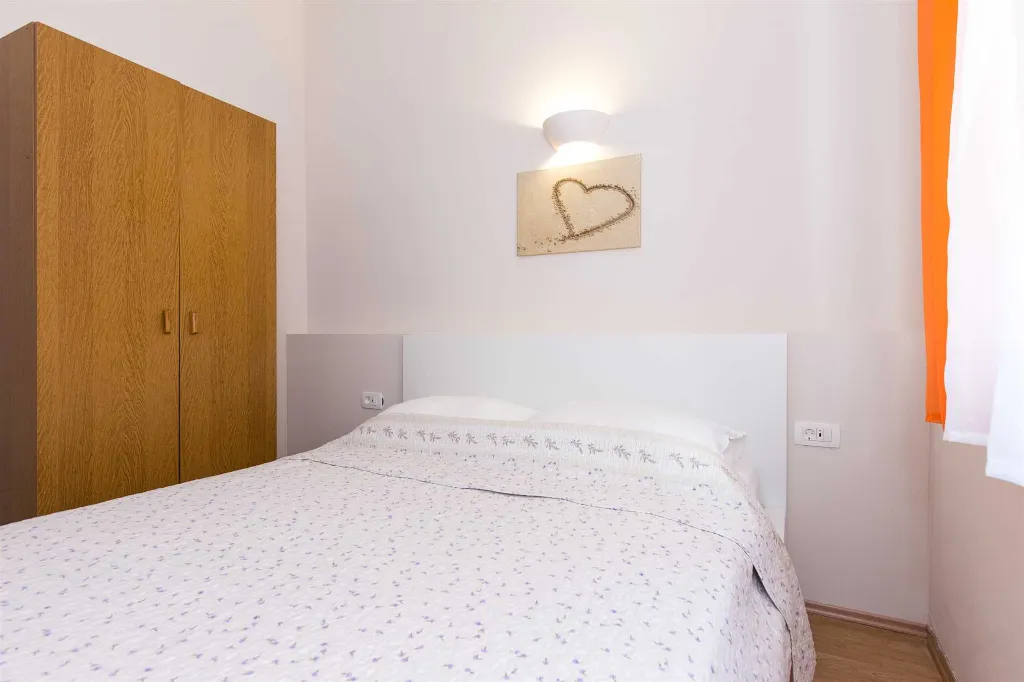 Two-Bedroom Apartment with Sea View in Čižići