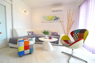 Malinska 2-Bedroom Apartment for 4 Guests