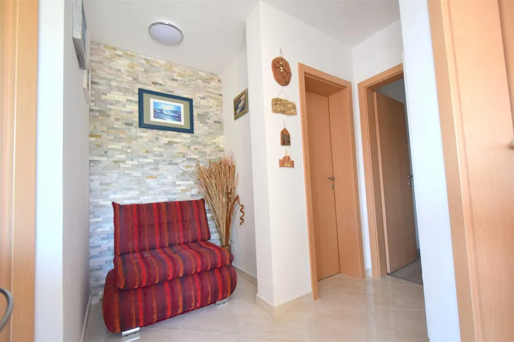 Malinska 2-Bedroom Apartment for 4 Guests