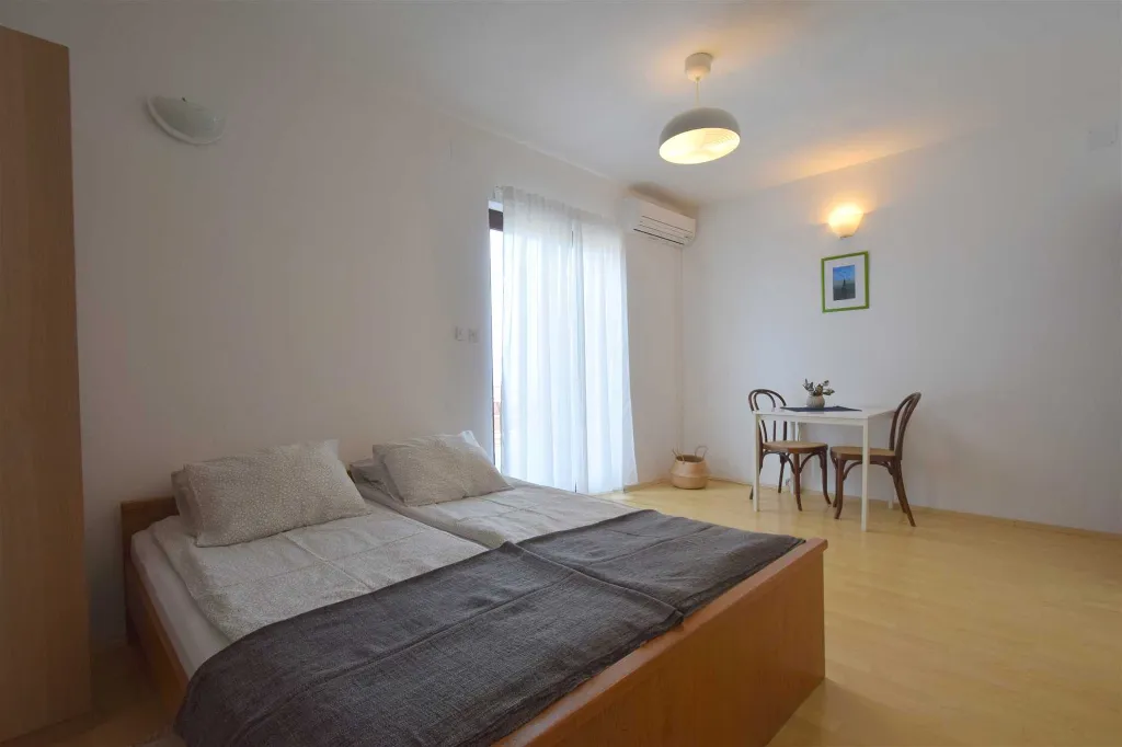 Studio Apartment in Malinska with Balcony