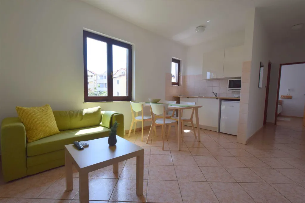 Apartment with Balcony in Malinska for 4-5