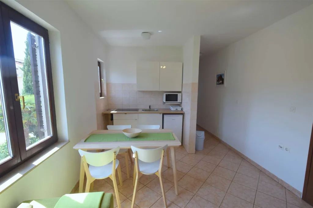 Apartment with Balcony in Malinska for 4-5