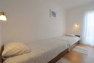 Apartment with Balcony in Malinska for 4-5