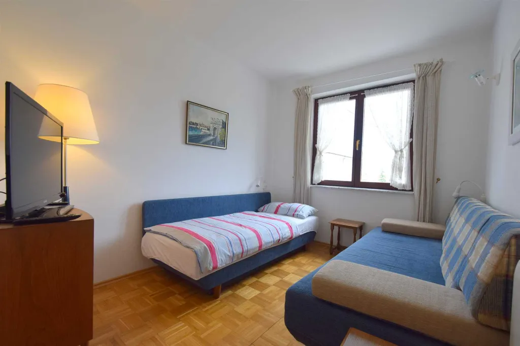 Vantačići 1-Bedroom Apartment with Balcony