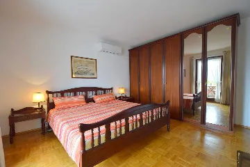 Vantačići 1-Bedroom Apartment with Balcony