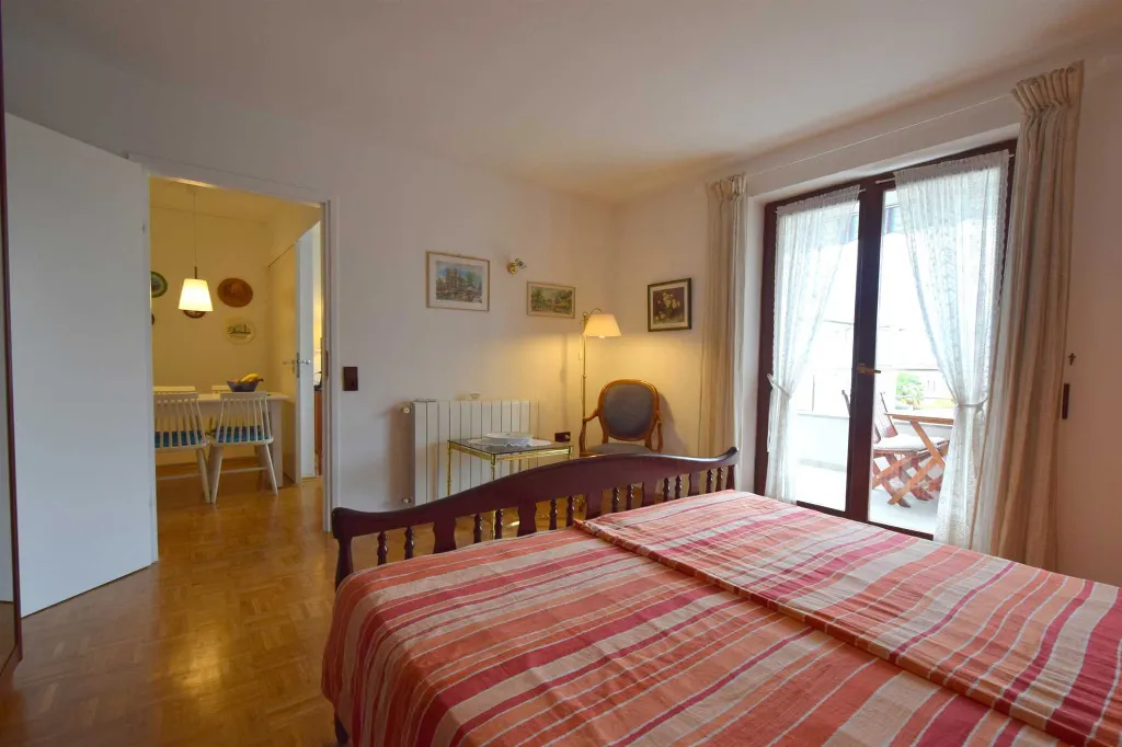 Vantačići 1-Bedroom Apartment with Balcony
