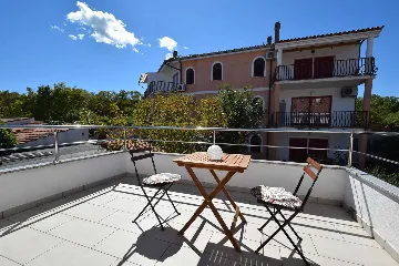 Studio Apartment for 2 in Vantačići, Croatia