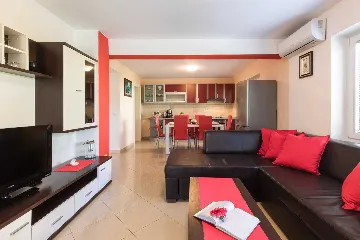 Garden Terrace 2-Bedroom Apartment in Malinska