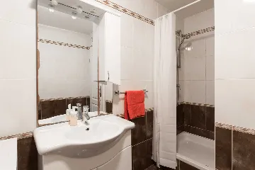 Garden Terrace 2-Bedroom Apartment in Malinska