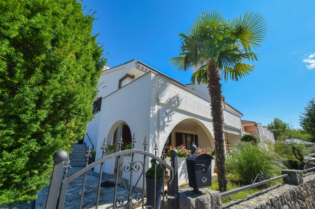 Two-Bedroom Apartment in Malinska for 4 Guests