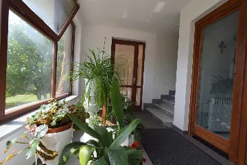 Malinska 2-Bedroom Apartment for Up to 4 Guests