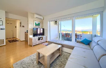 2-Bedroom Apartment with Sea View in Malinska