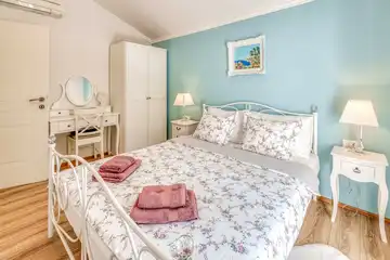 Malinska Holiday House with Jacuzzi Terrace