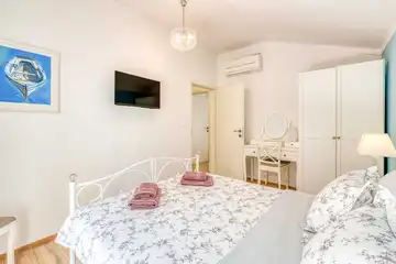 Malinska Holiday House with Jacuzzi Terrace