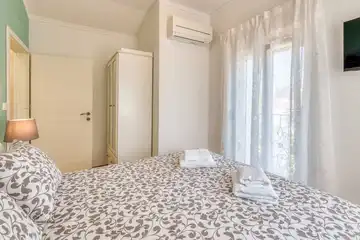 Malinska Holiday House with Jacuzzi Terrace