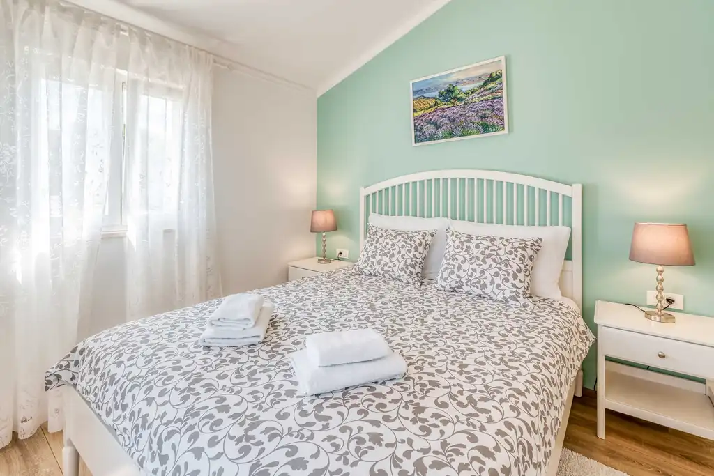 Malinska Holiday House with Jacuzzi Terrace