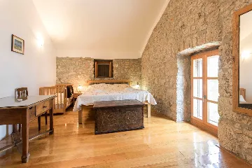 Dobrinj Villa for 14 with Private Pool and Barbecue