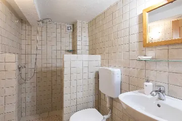 Dobrinj Villa for 14 with Private Pool and Barbecue