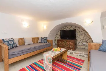 Dobrinj Villa for 14 with Private Pool and Barbecue