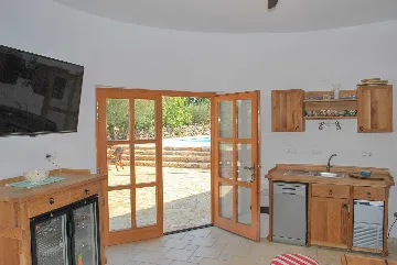 Dobrinj Villa for 14 with Private Pool and Barbecue