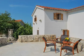 Dobrinj Villa for 14 with Private Pool and Barbecue