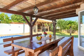 Villa in Malinska–Vantačići with Heated Pool