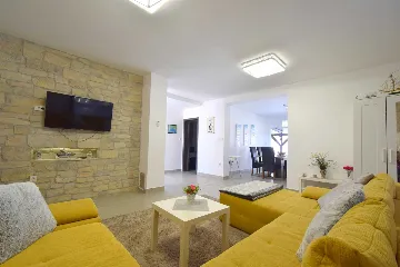 Villa in Malinska–Vantačići with Heated Pool