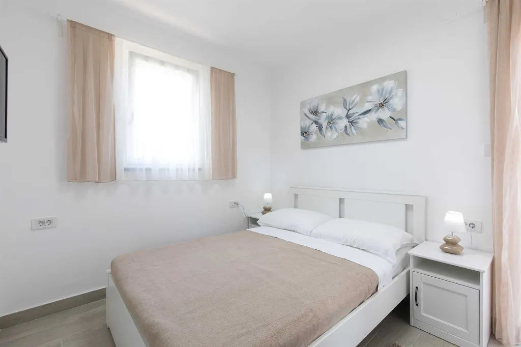 Villa in Malinska–Vantačići with Heated Pool