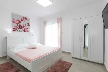 Villa in Malinska–Vantačići with Heated Pool