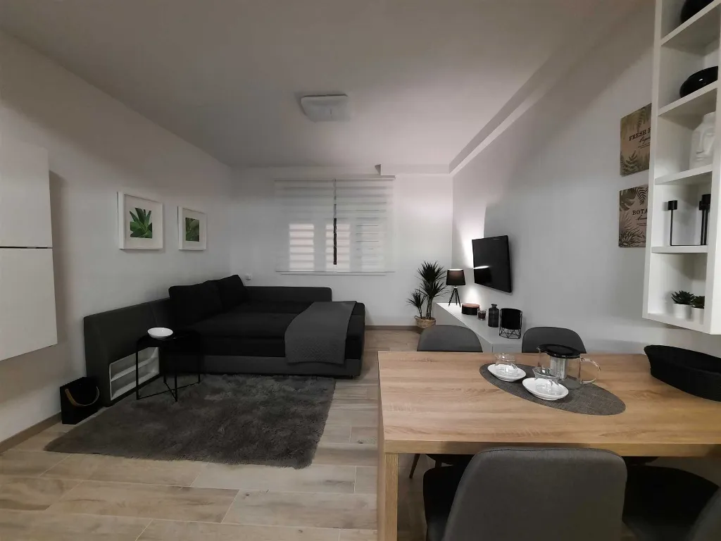 Krk 2-Bedroom Apartment with 10 m² Terrace