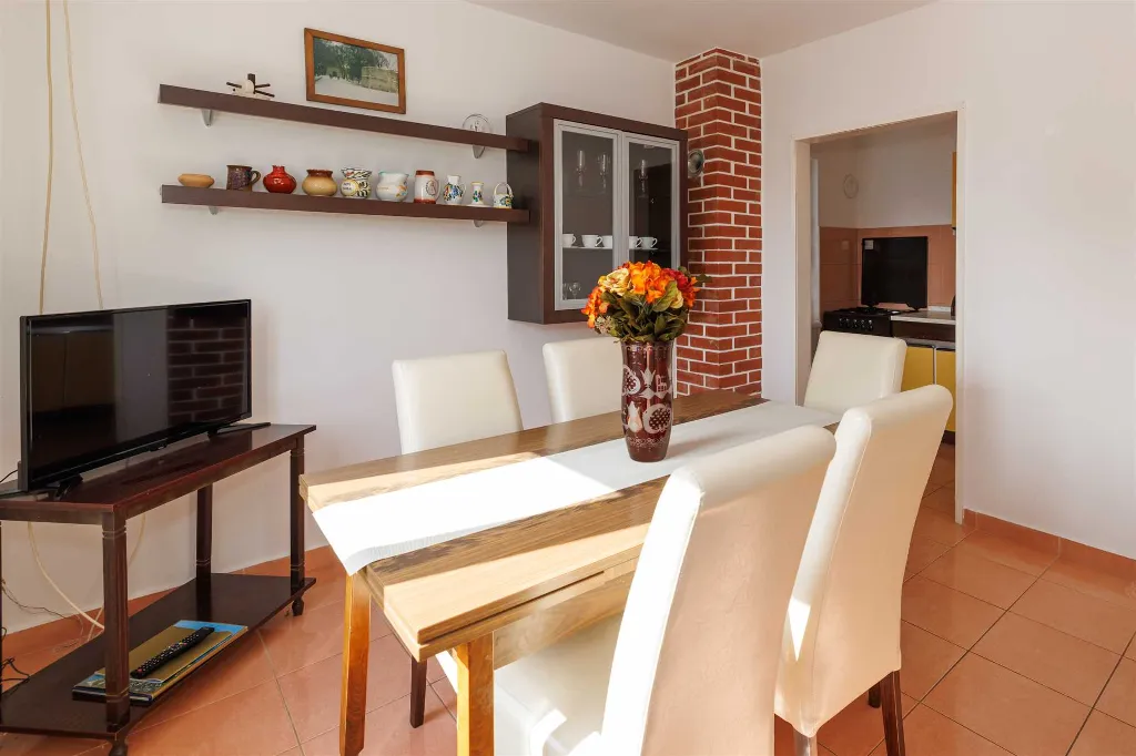 Three-Bedroom Apartment with Balcony in Krk