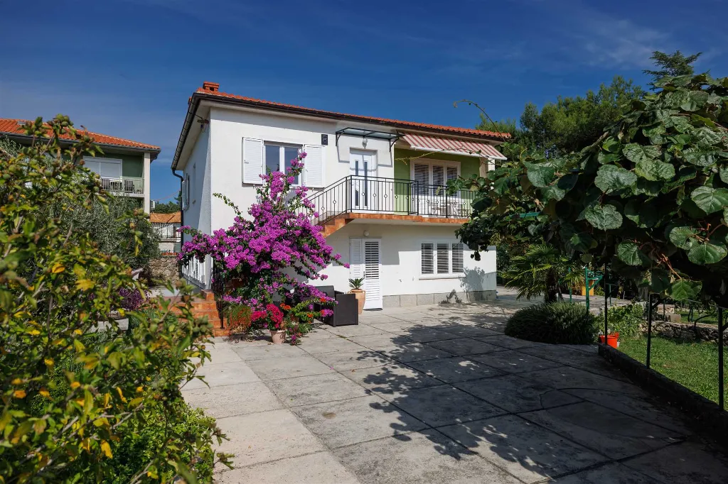 2-Bedroom Apartment in Krk with Terrace
