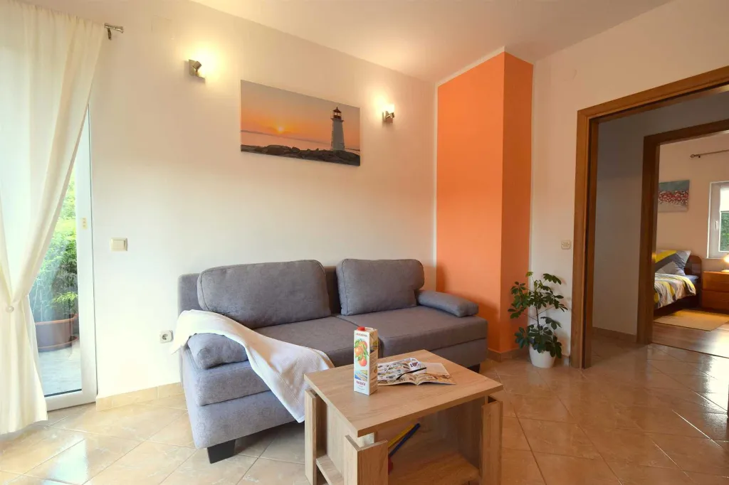 Gabonjin Apartment for 4 Guests with Balcony