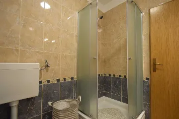 Gabonjin Apartment for 4 Guests with Balcony