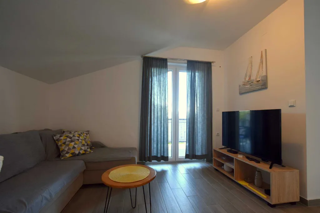 Apartment with Balcony in Gabonjin for 4 Guests
